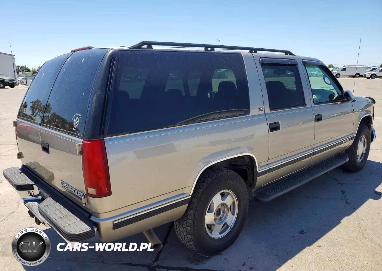 1999 Chevrolet Suburban K1500 VIN:3GNFK16R6XG105672 - 3