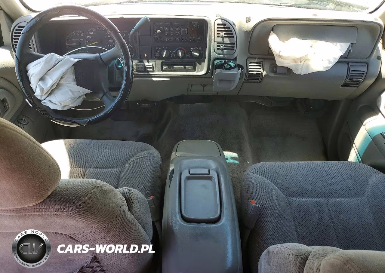 1999 Chevrolet Suburban K1500 VIN:3GNFK16R6XG105672 - 8