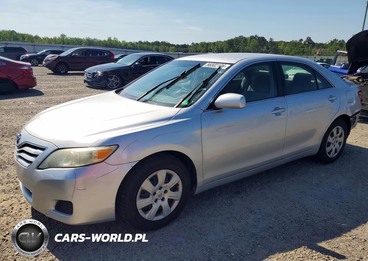 2011 Toyota Camry Le – zdjęcie 1 z 12