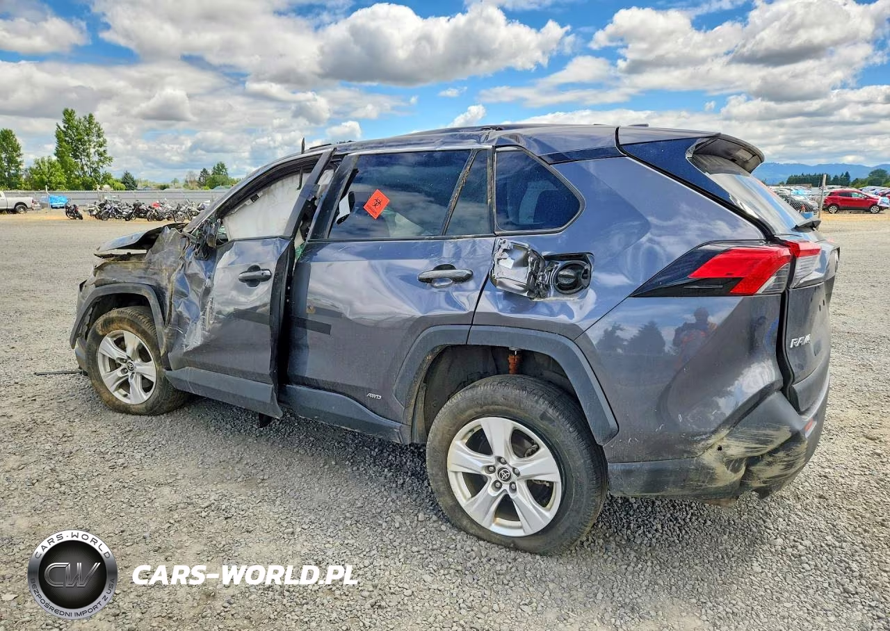 2021 Toyota Rav4 Xle VIN:4T3RWRFV4MU033114 - 2