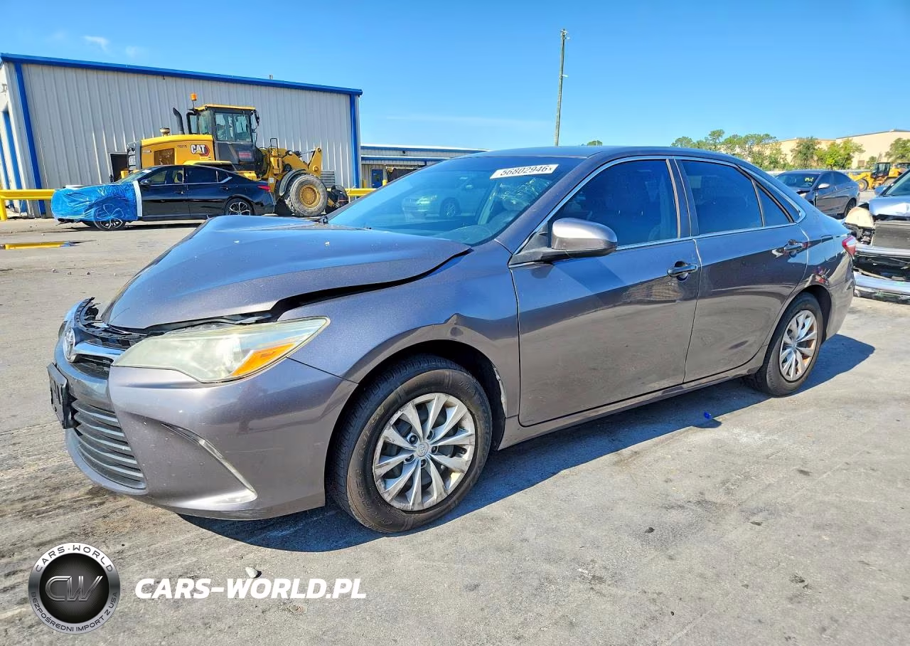 2016 Toyota Camry Le – zdjęcie 1 z 12