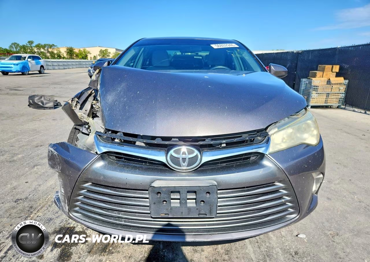 2016 Toyota Camry Le VIN:4T4BF1FK1GR582149 - 5
