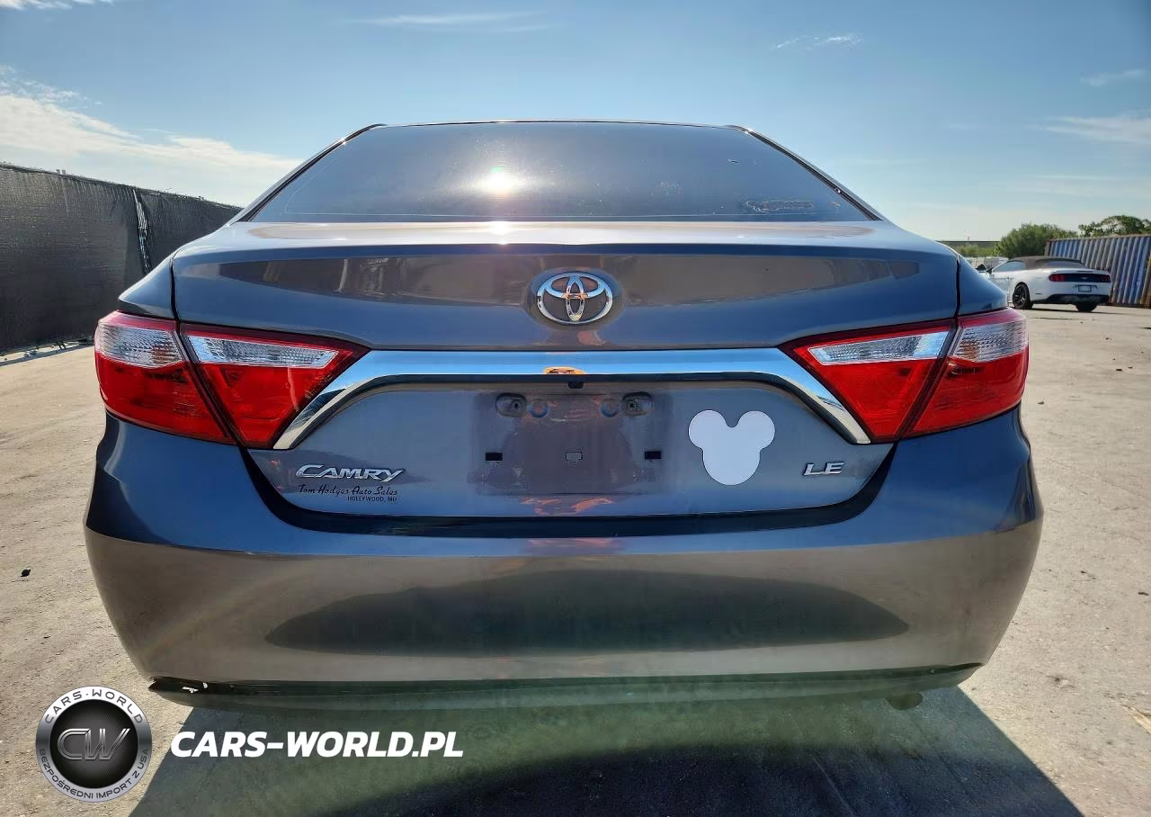 2016 Toyota Camry Le VIN:4T4BF1FK1GR582149 - 6