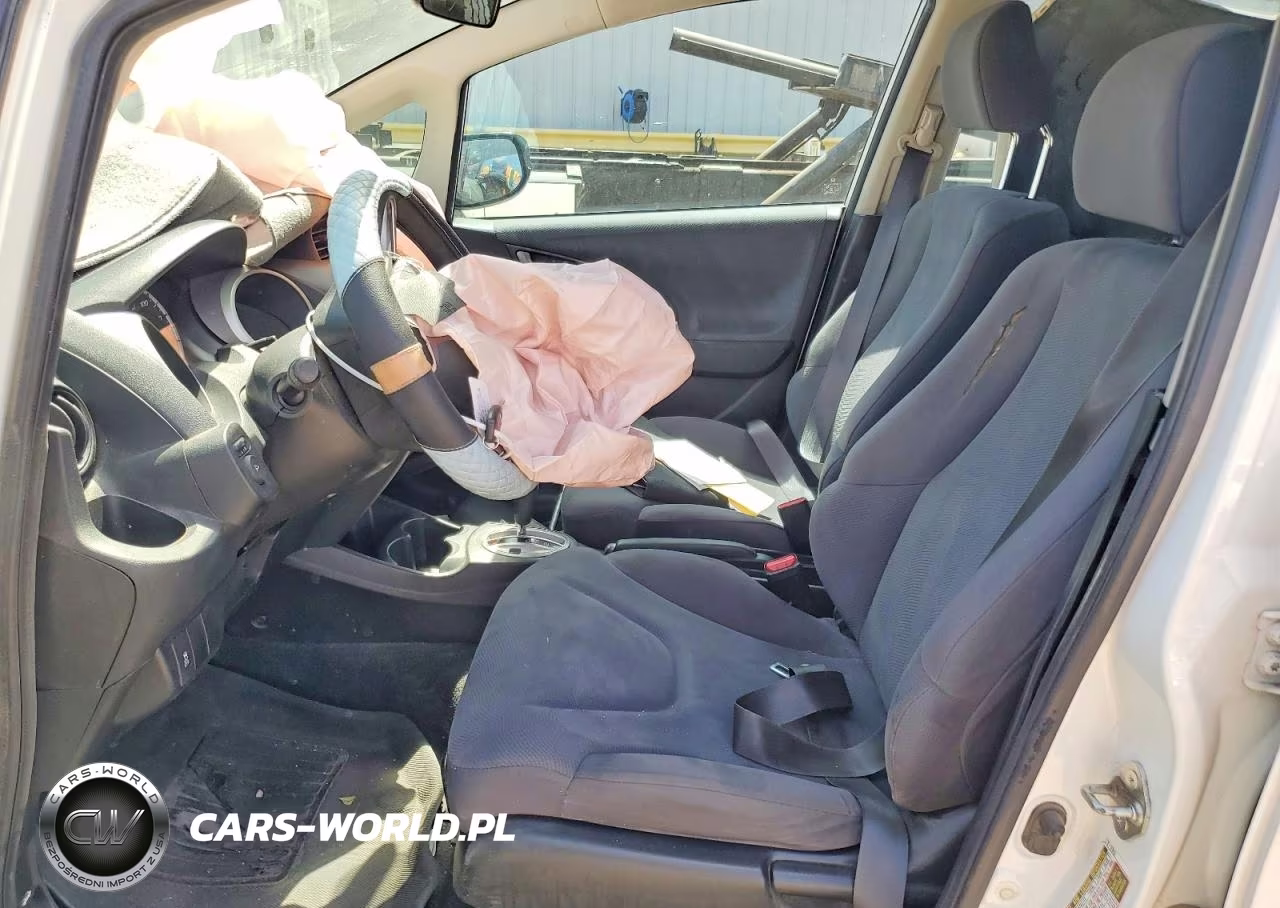 2013 Honda Fit VIN:JHMGE8H39DC019856 - 7