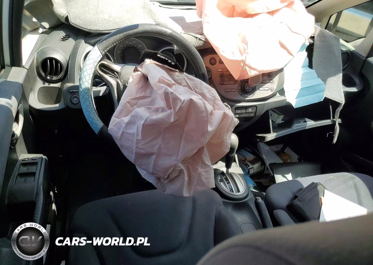 2013 Honda Fit VIN:JHMGE8H39DC019856 - 8
