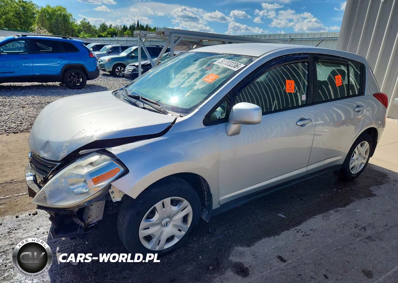 2012 Nissan Versa 1.8 S – zdjęcie 1 z 12