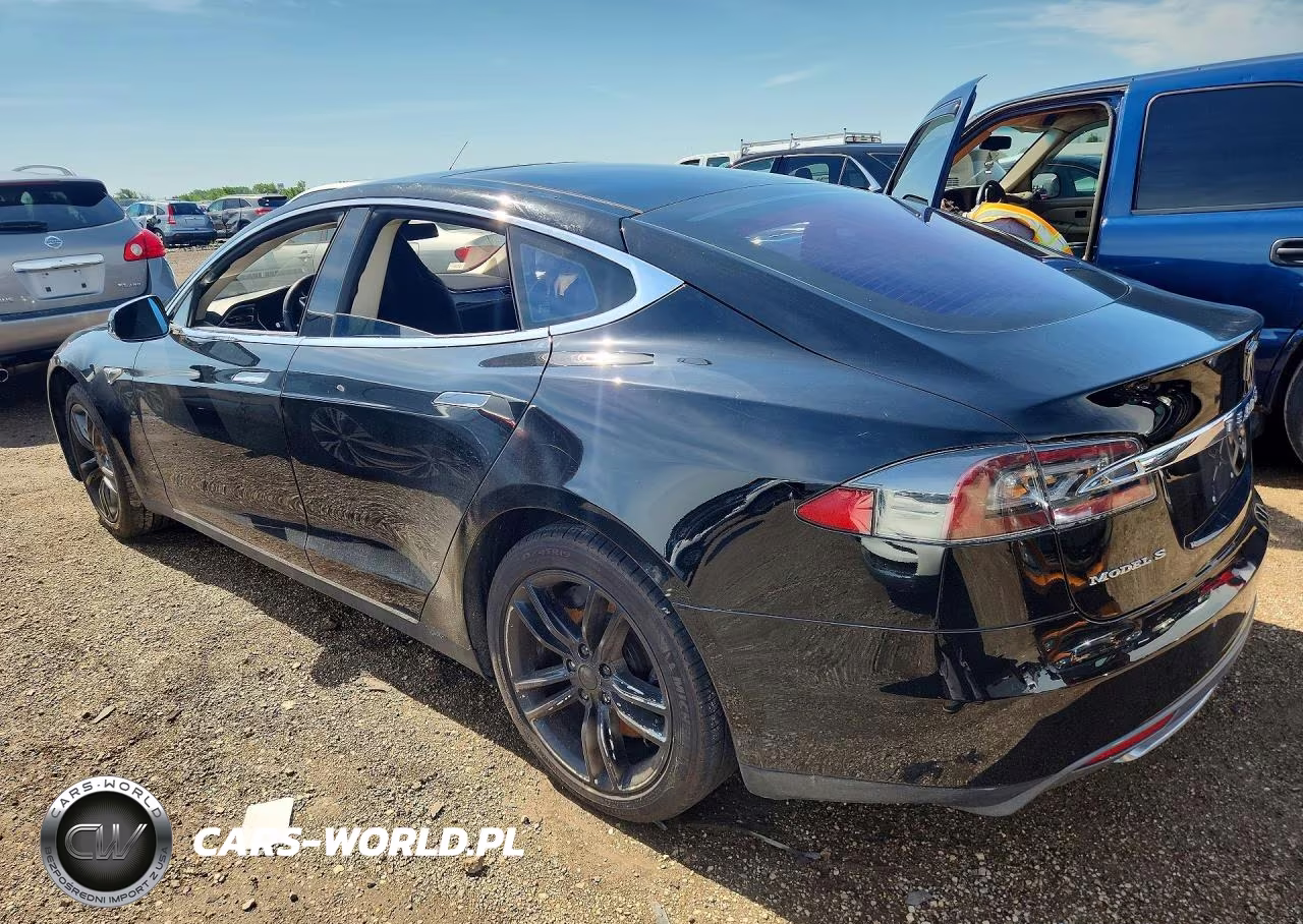 2015 Tesla Model S 85 VIN:5YJSA1H18FF080201 - 2