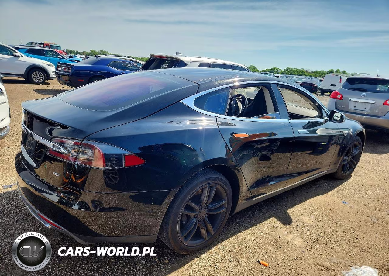 2015 Tesla Model S 85 VIN:5YJSA1H18FF080201 - 3