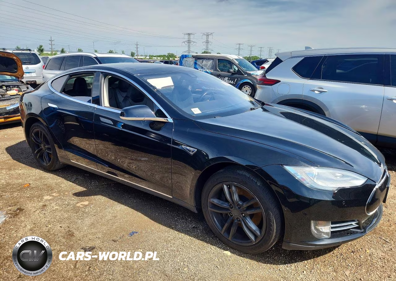 2015 Tesla Model S 85 VIN:5YJSA1H18FF080201 - 4