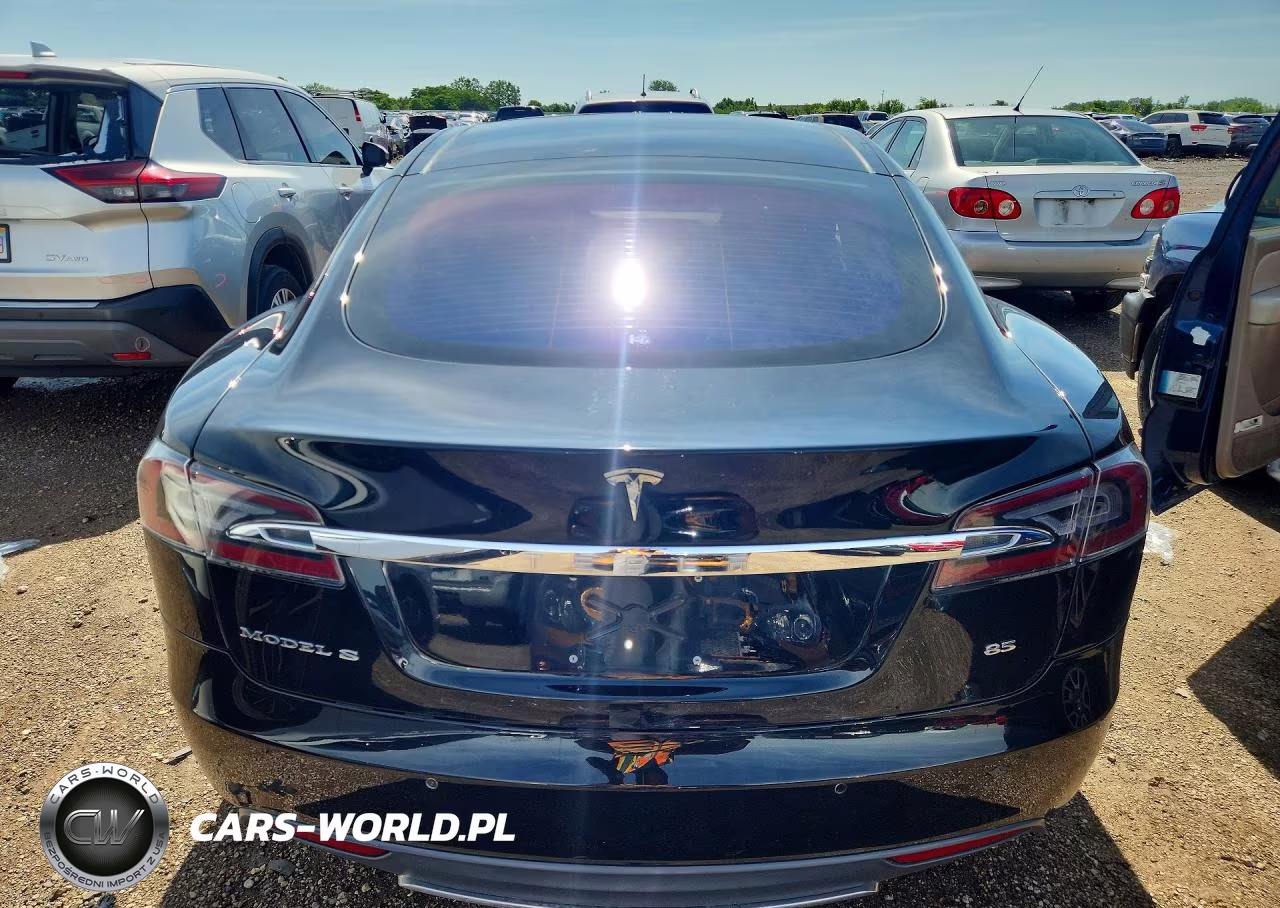 2015 Tesla Model S 85 VIN:5YJSA1H18FF080201 - 6