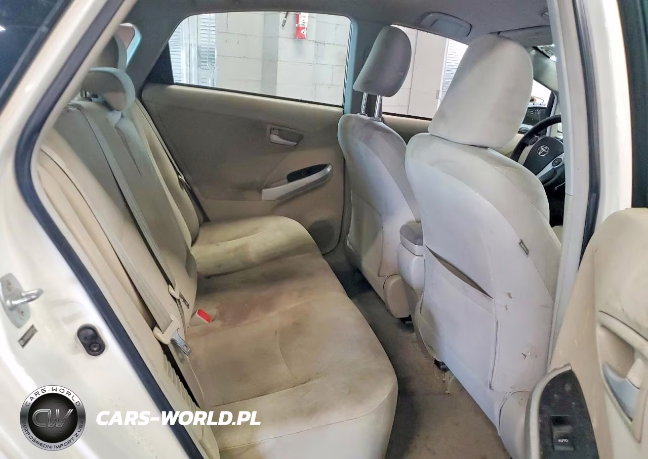 2011 Toyota Prius Two VIN:JTDKN3DU5B1409584 - 10
