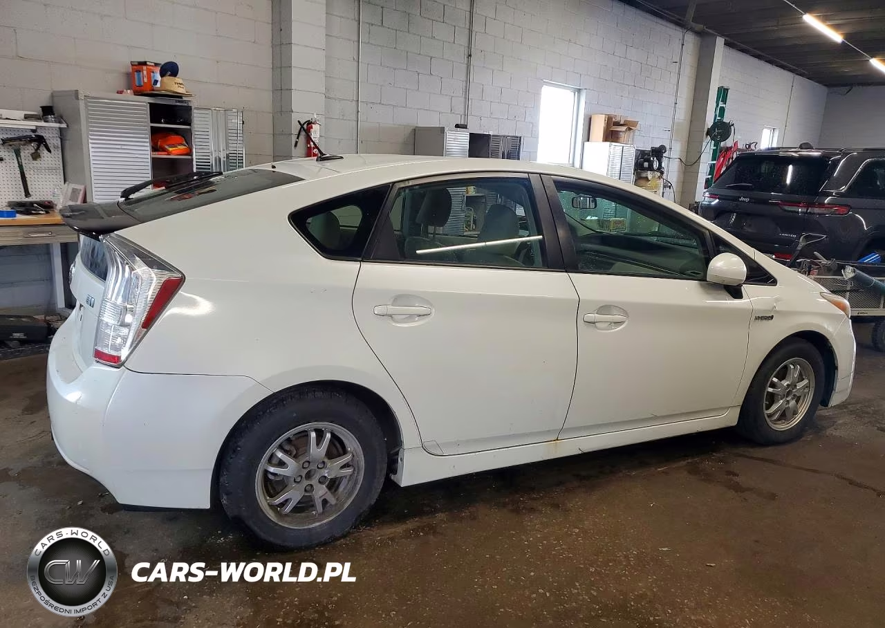 2011 Toyota Prius Two VIN:JTDKN3DU5B1409584 - 3