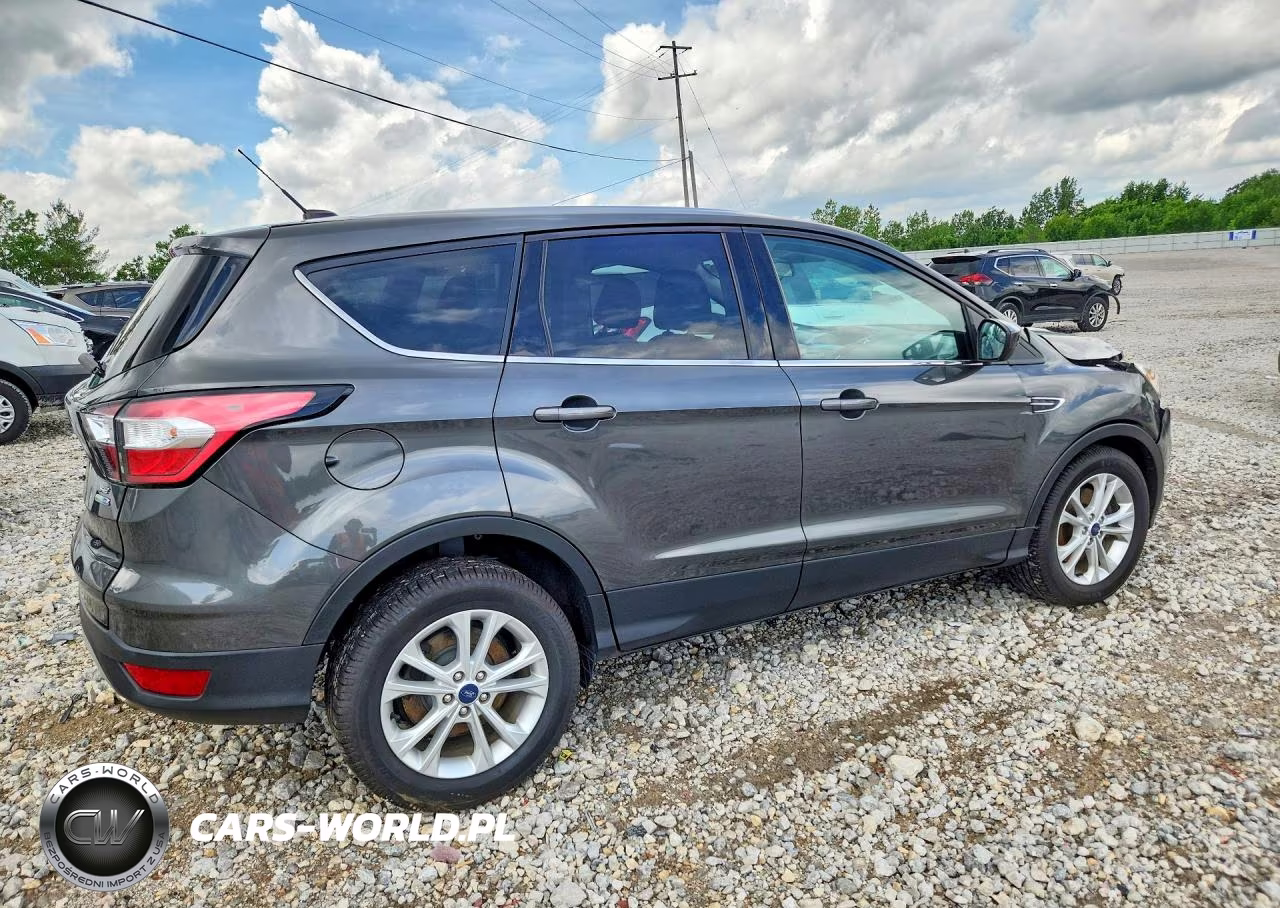 2017 Ford Escape Se VIN:1FMCU9GD9HUD94872 - 3