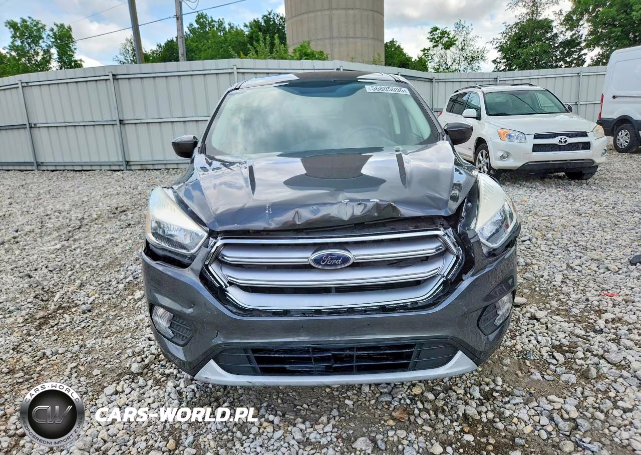 2017 Ford Escape Se VIN:1FMCU9GD9HUD94872 - 5