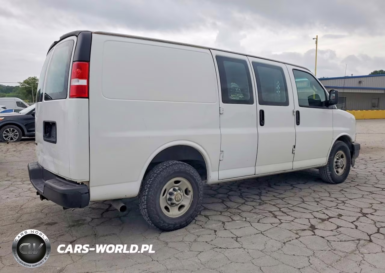 2017 Chevrolet Express G2500 VIN:1GCWGAFF8H1127401 - 3