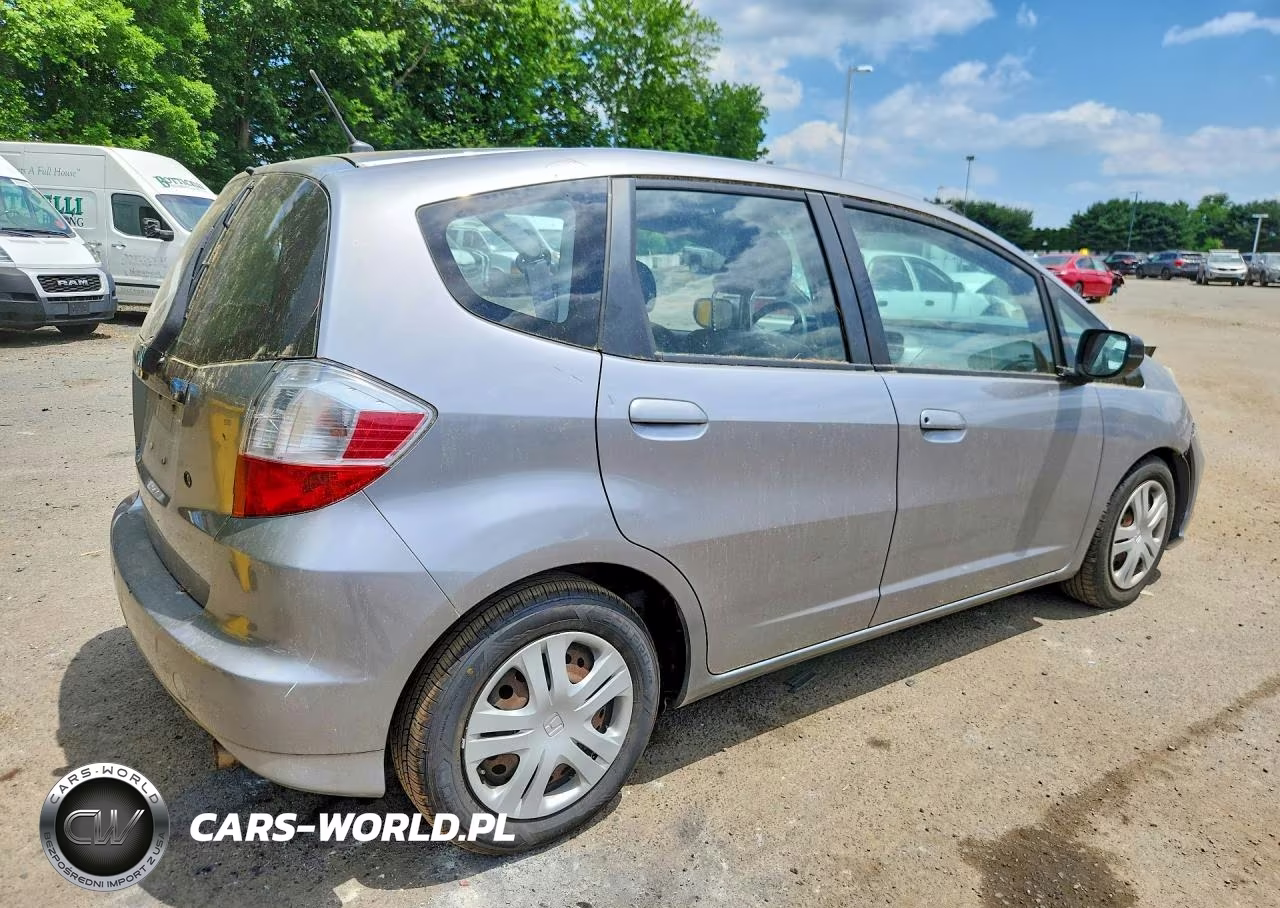 2010 Honda Fit VIN:JHMGE8H29AC035137 - 3