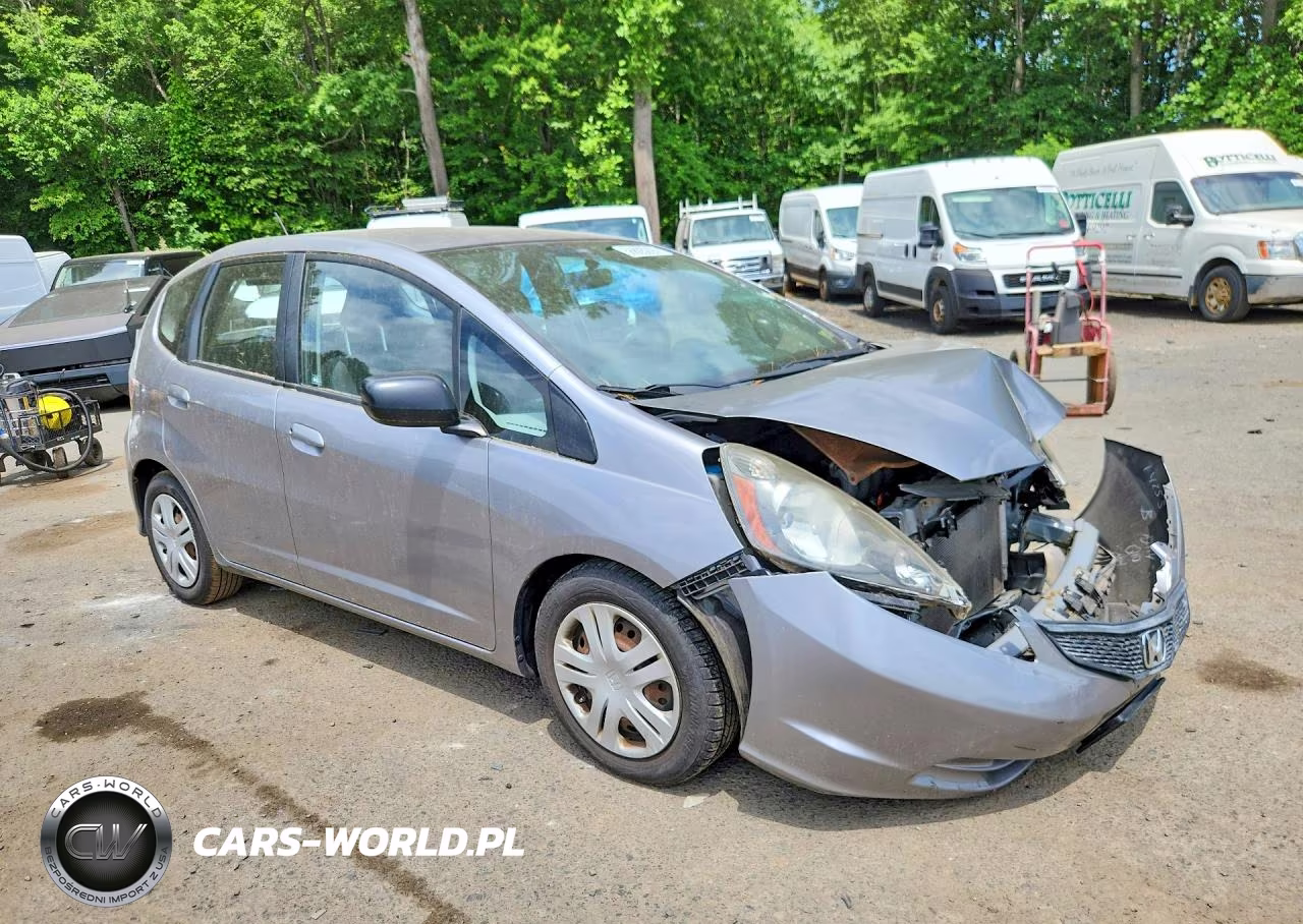 2010 Honda Fit VIN:JHMGE8H29AC035137 - 4