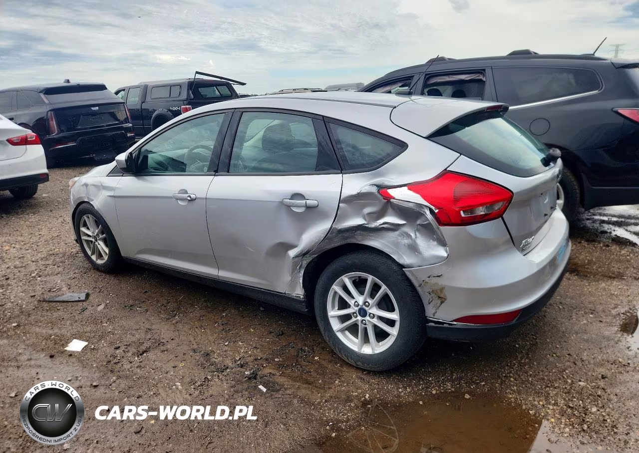 2018 Ford Focus Se VIN:1FADP3K23JL221482 - 2