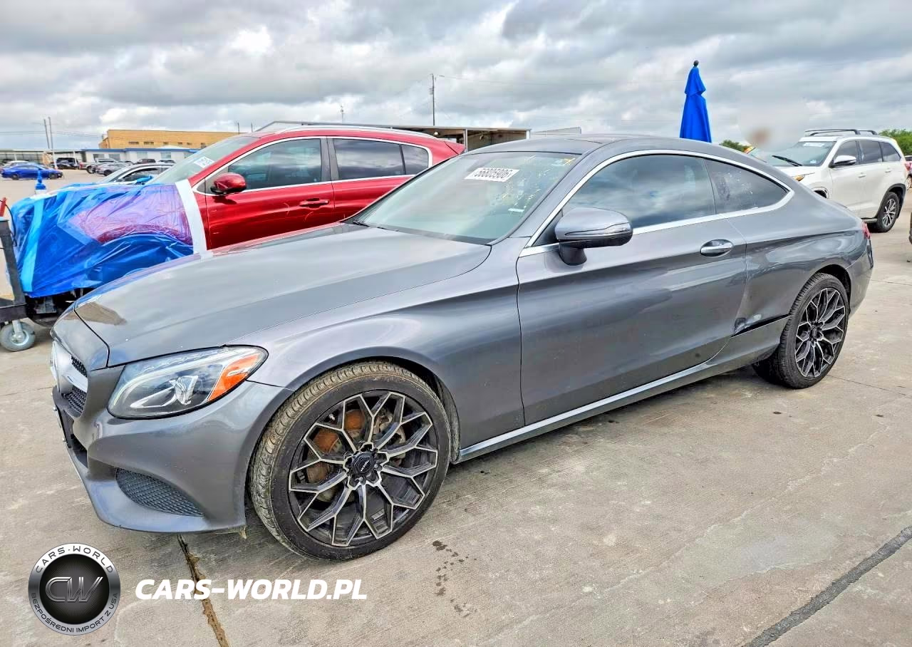 2017 Mercedes-Benz C 300 – zdjęcie 1 z 12