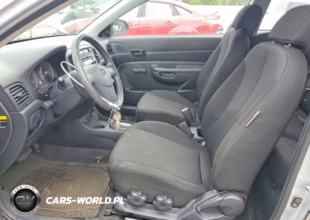 2008 Hyundai Accent Gs VIN:KMHCM36CX8U077527 - 7