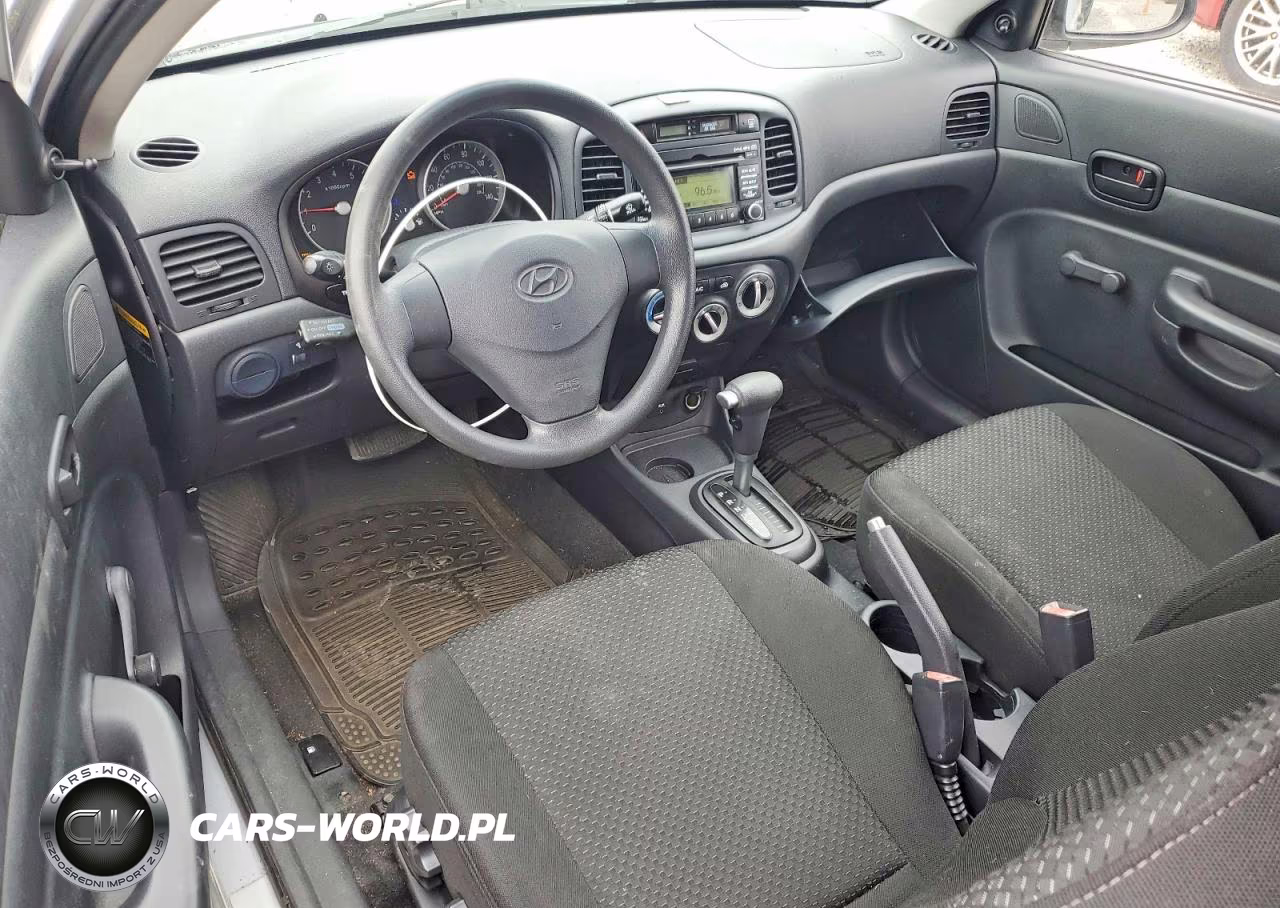 2008 Hyundai Accent Gs VIN:KMHCM36CX8U077527 - 8