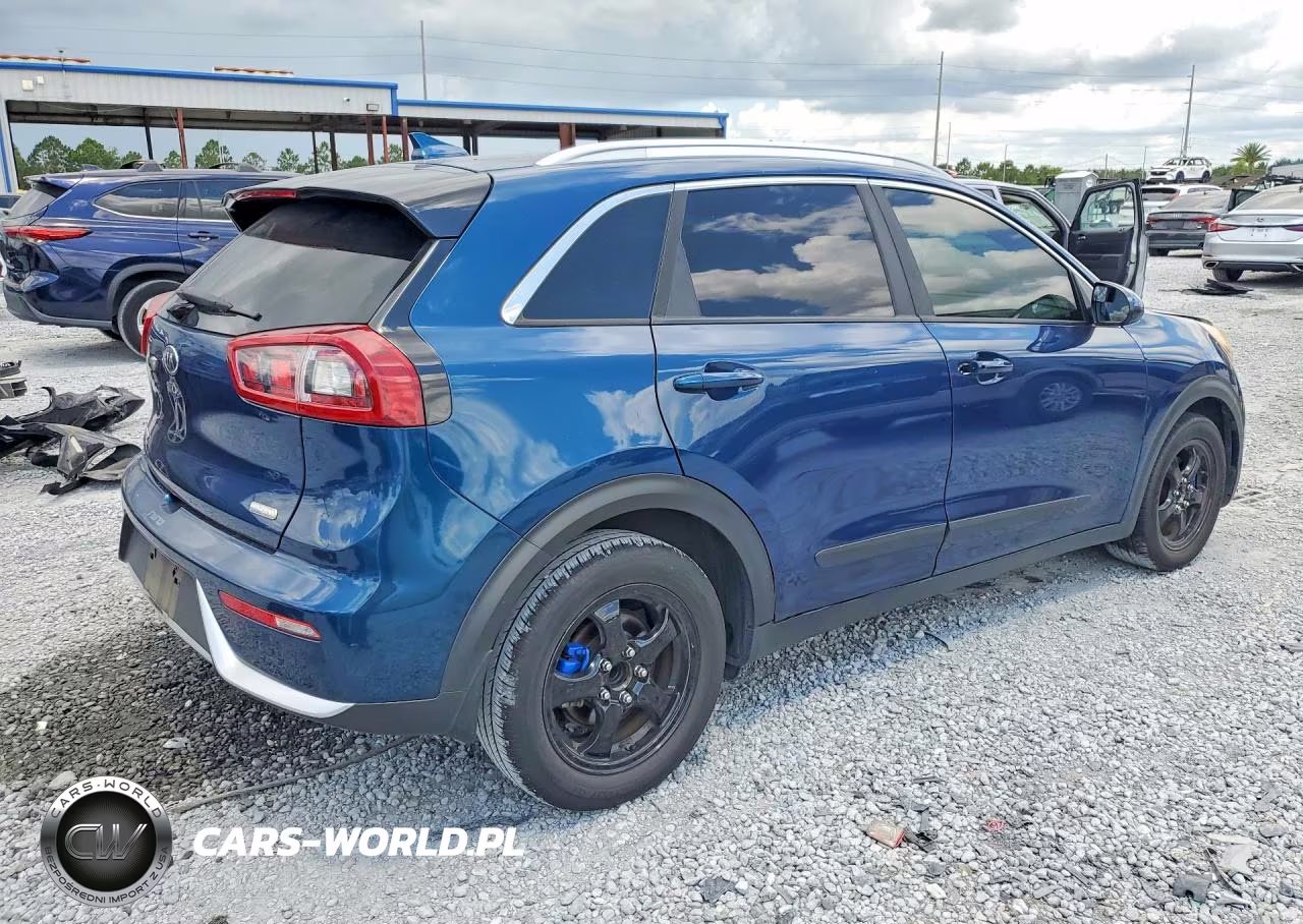 2017 Kia Niro Lx VIN:KNDCB3LC2H5093438 - 3