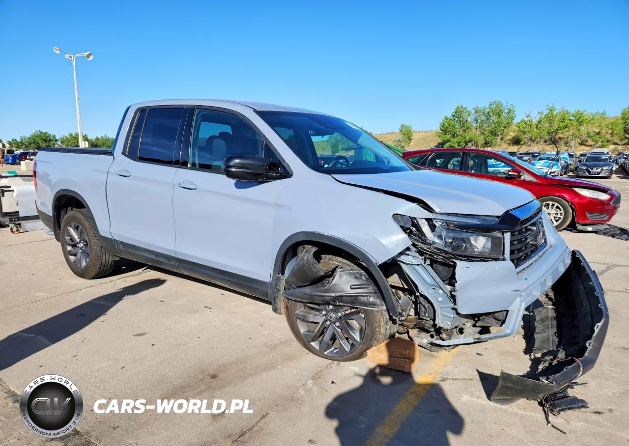 2023 Honda Ridgeline Sport VIN:5FPYK3F18PB067947 - 4