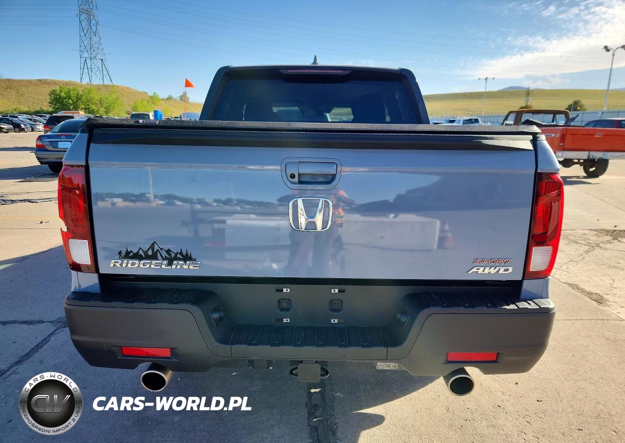 2023 Honda Ridgeline Sport VIN:5FPYK3F18PB067947 - 6