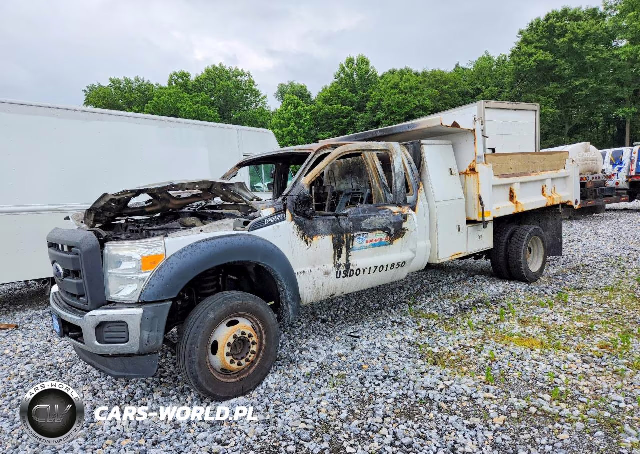 2015 Ford F550 Super Duty Dump Truck