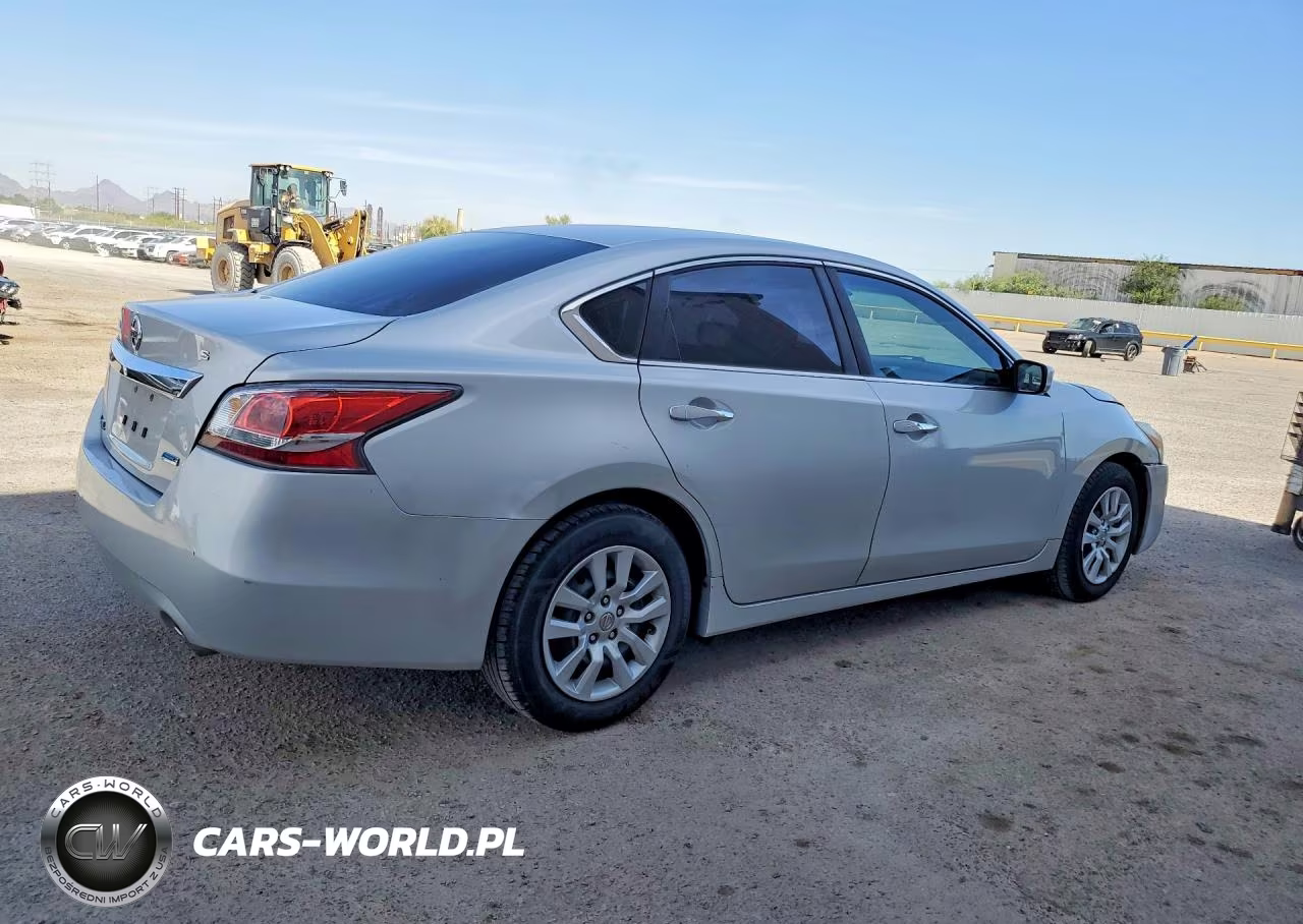 2014 Nissan Altima 2.5 S VIN:1N4AL3AP2EN354479 - 3