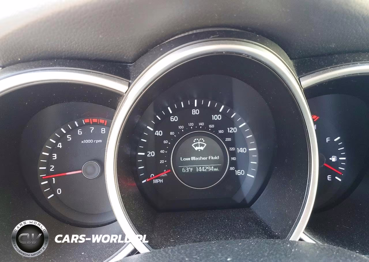 2015 Kia Optima Lx VIN:5XXGM4A7XFG485423 - 9