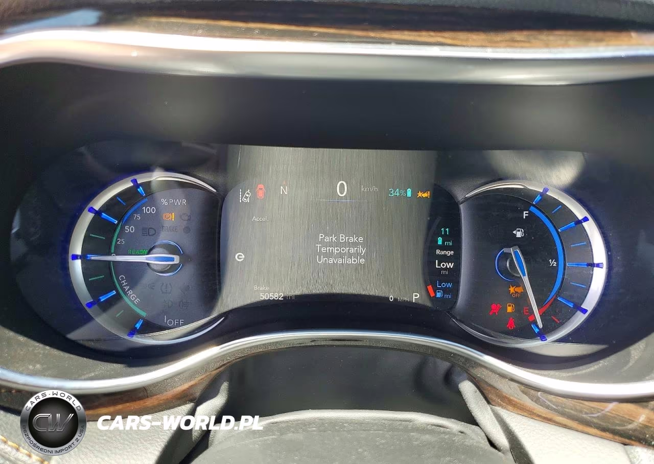 2023 Chrysler Pacifica Hybrid Pinnacle VIN:2C4RC1N79PR503021 - 9