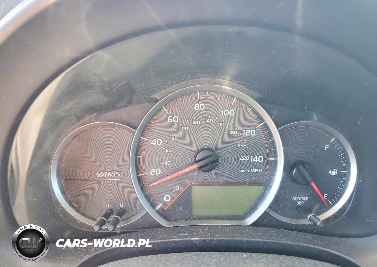 2013 Toyota Yaris 5-Door Le VIN:JTDKTUD37DD559622 - 9