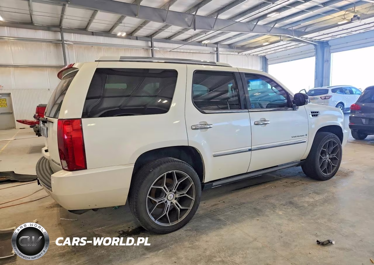 2007 Cadillac Escalade Luxury VIN:1GYFK63817R356207 - 3