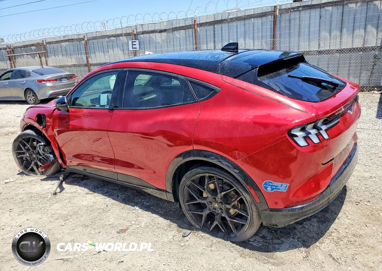 2021 Ford Mustang Mach-E Premium VIN:3FMTK3SS9MMA02075 - 2