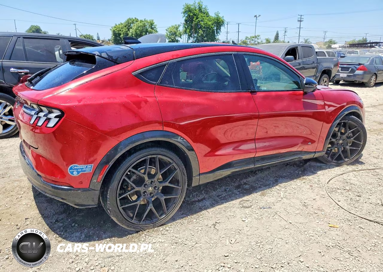2021 Ford Mustang Mach-E Premium VIN:3FMTK3SS9MMA02075 - 3