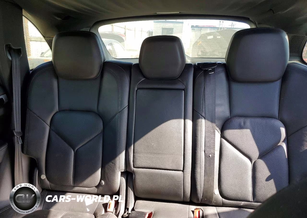 2011 Porsche Cayenne VIN:WP1AA2A20BLA02506 - 10