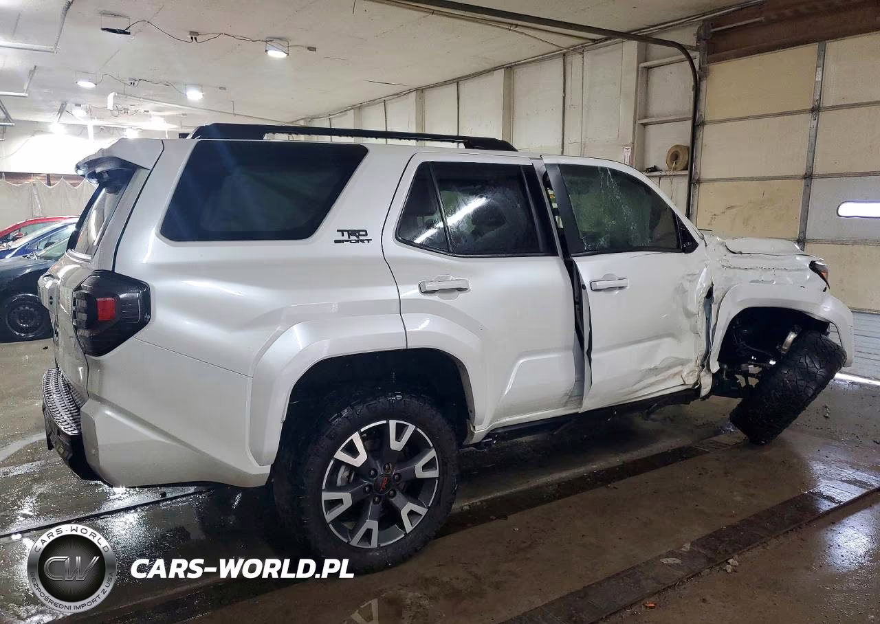 2025 Toyota 4Runner Trd Sport VIN:JTEVA5BR9S5001418 - 3
