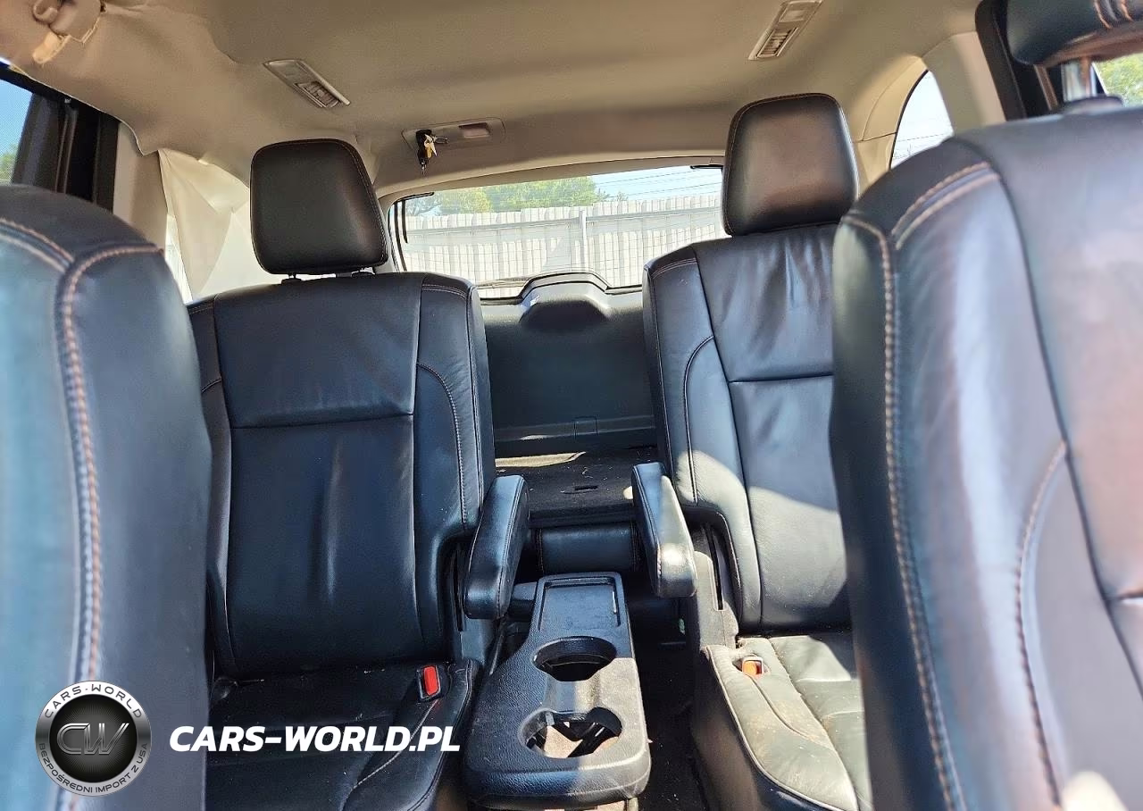 2018 Toyota Highlander Xle VIN:5TDJZRFH2JS830716 - 10