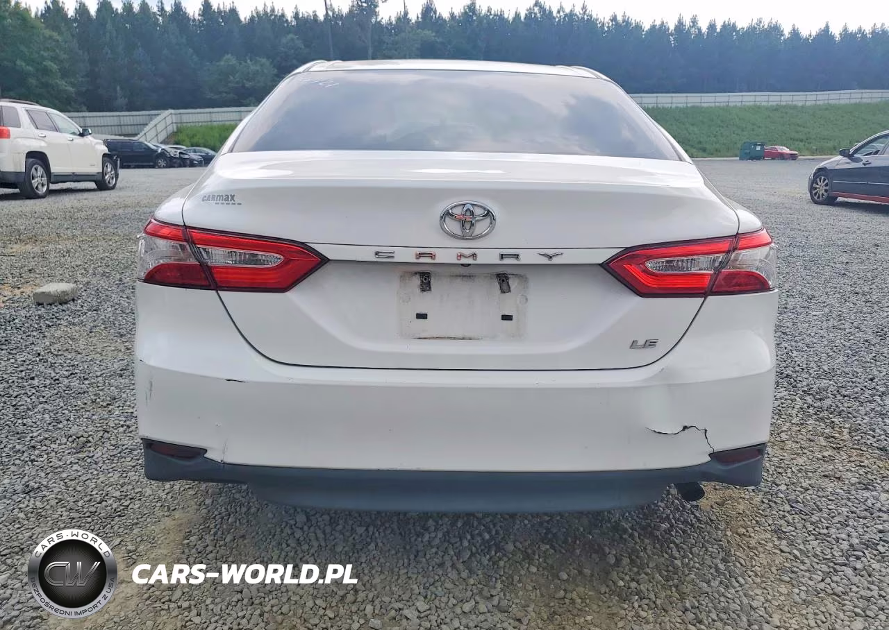 2018 Toyota Camry Le VIN:4T1B11HK1JU560844 - 6