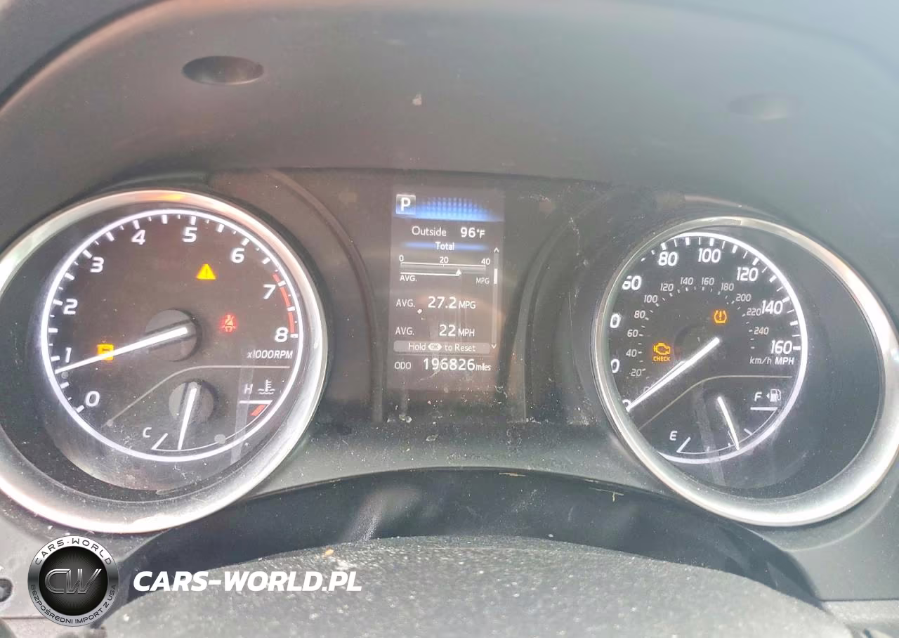2018 Toyota Camry Le VIN:4T1B11HK1JU560844 - 9
