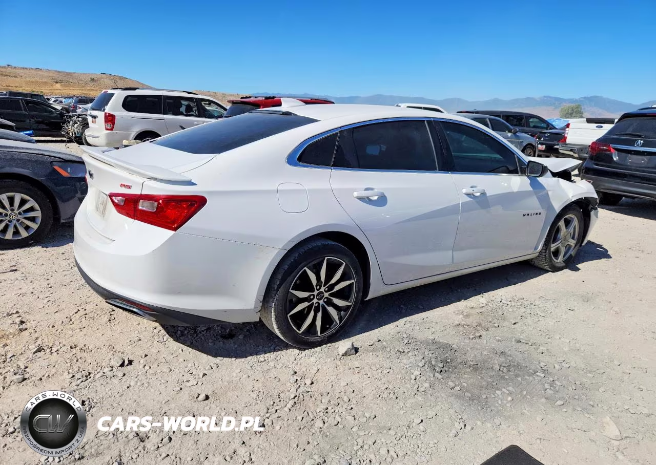 2020 Chevrolet Malibu Rs VIN:1G1ZG5ST6LF024093 - 3