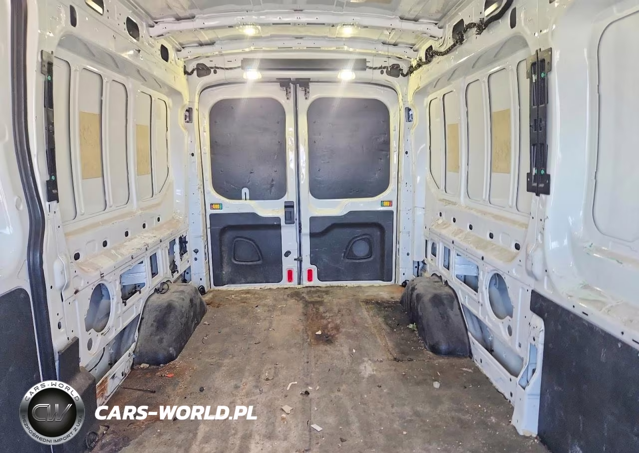 2018 Ford Transit T-250 VIN:1FTYR2CM8JKA06136 - 10