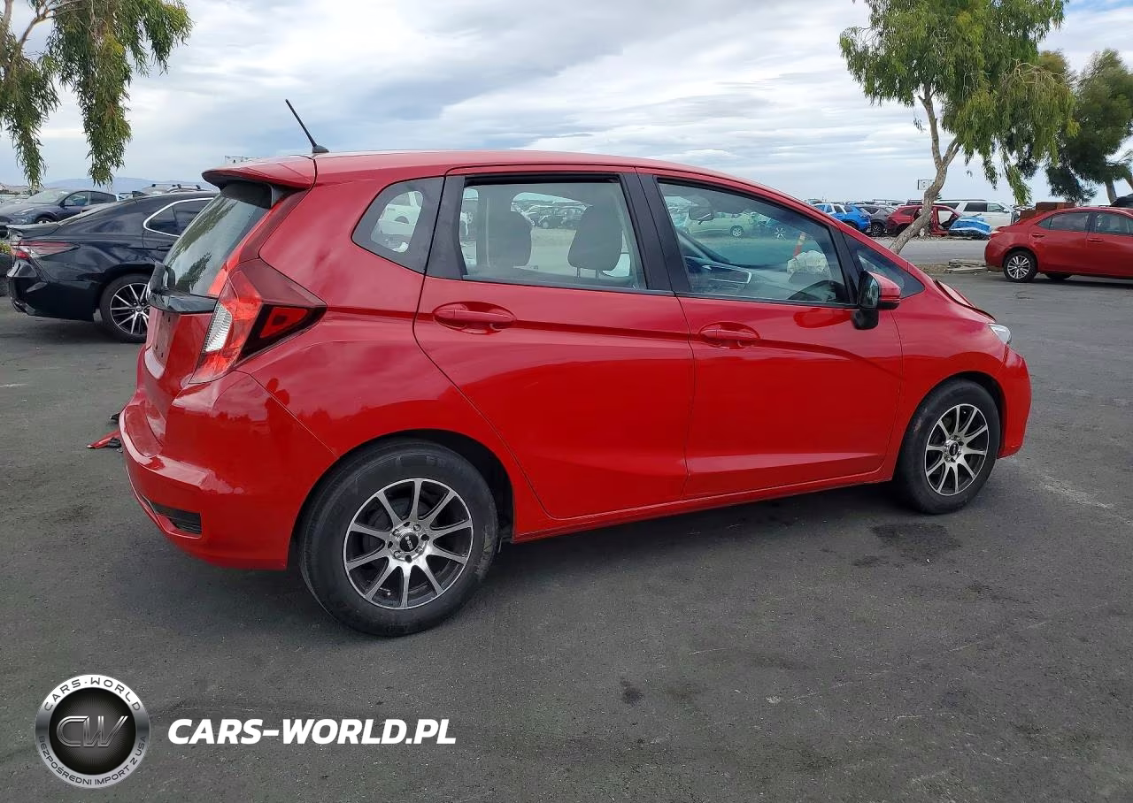 2018 Honda Fit Lx VIN:3HGGK5H51JM724415 - 3