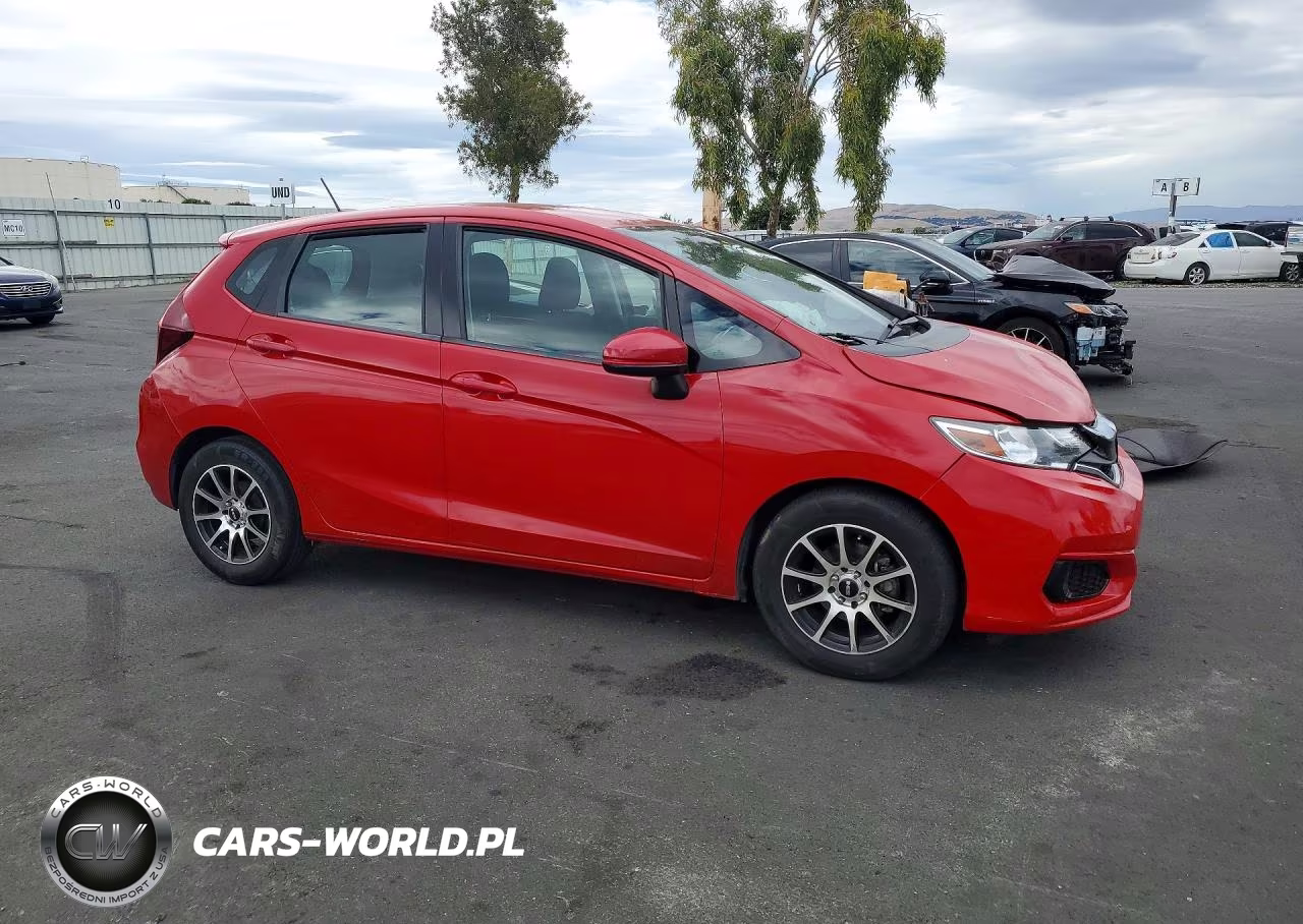 2018 Honda Fit Lx VIN:3HGGK5H51JM724415 - 4