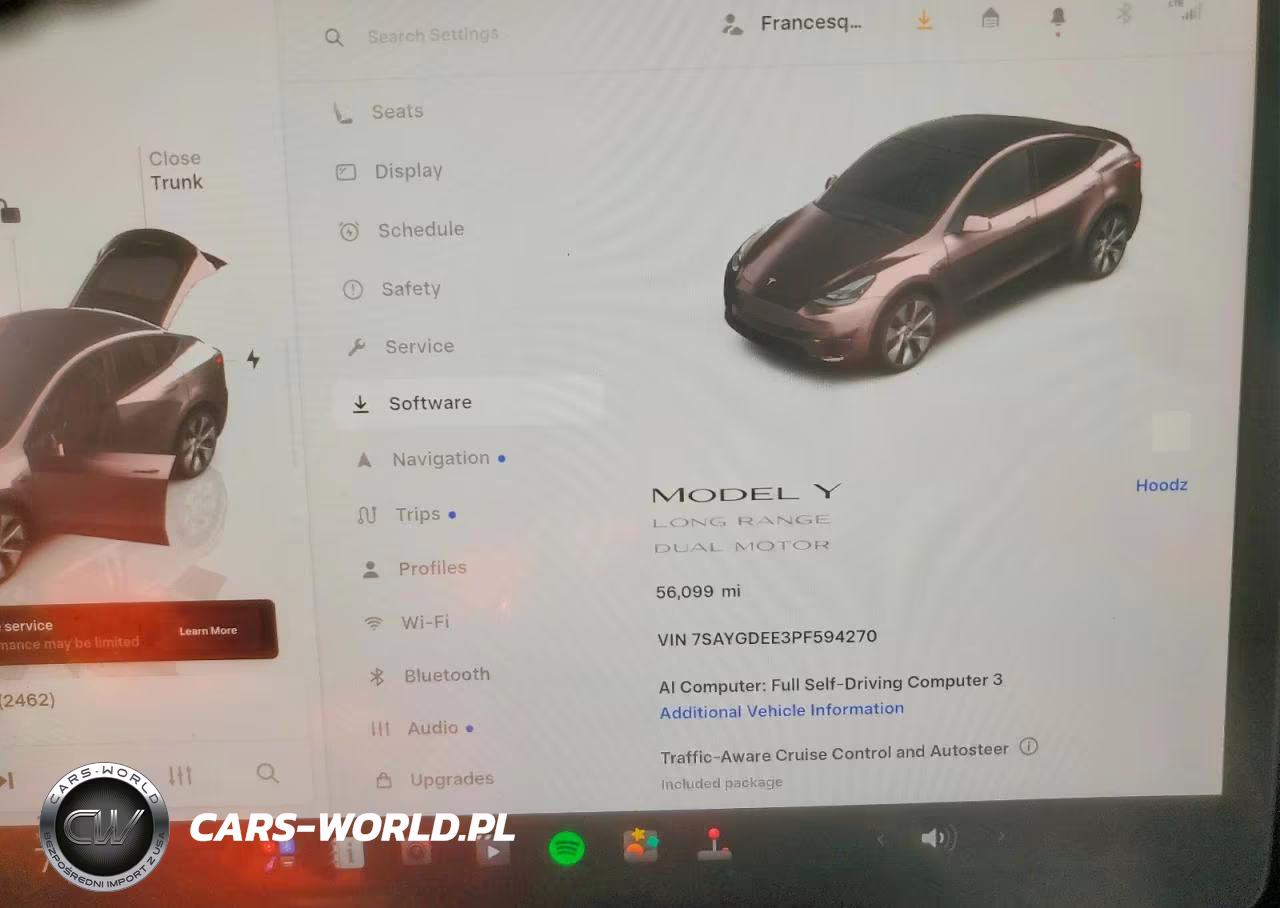 2023 Tesla Model Y VIN:7SAYGDEE3PF594270 - 9