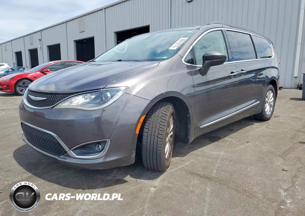 2017 Chrysler Pacifica Touring L – zdjęcie 1 z 14