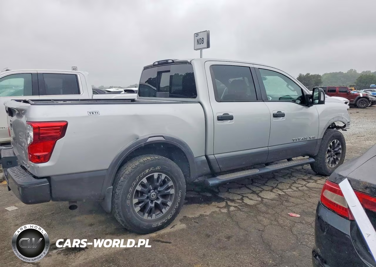 2018 Nissan Titan Pro-4X VIN:1N6AA1E57JN517647 - 3