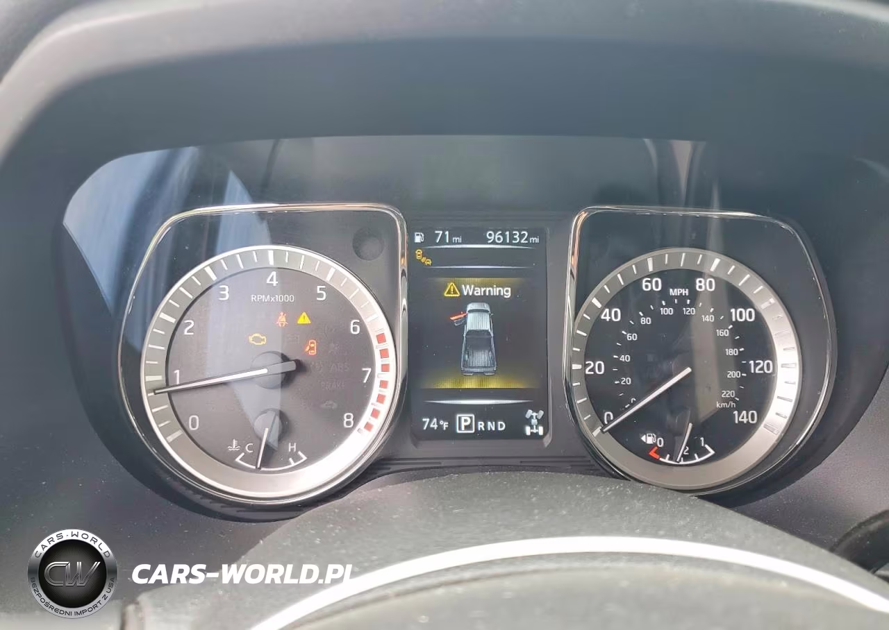 2018 Nissan Titan Pro-4X VIN:1N6AA1E57JN517647 - 9