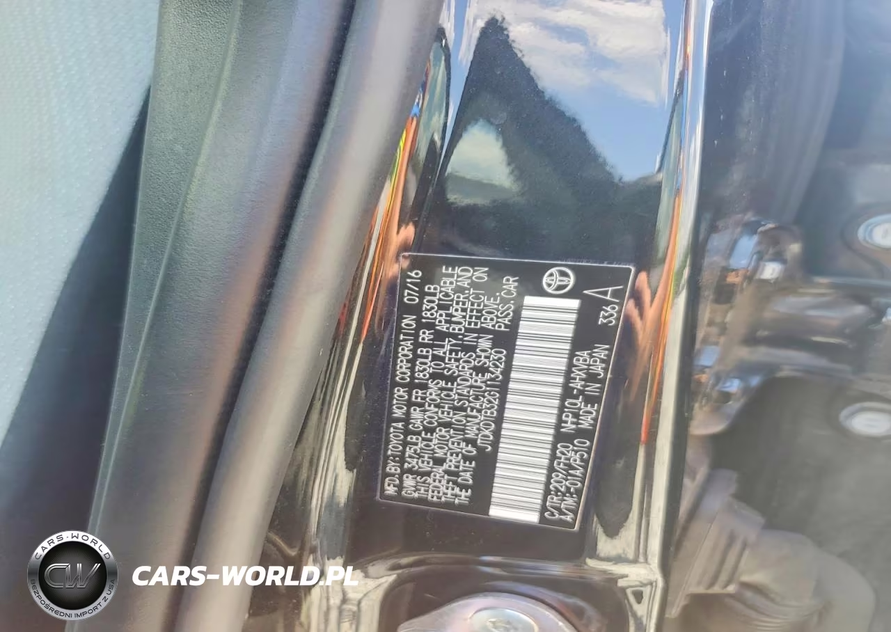 2016 Toyota Prius C One VIN:JTDKDTB32G1134230 - 12